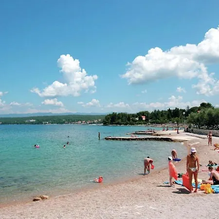 Comfortable In With Terrace Apartment Malinska